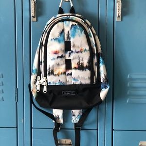 Dakine 6.5 cosmo mini backpack